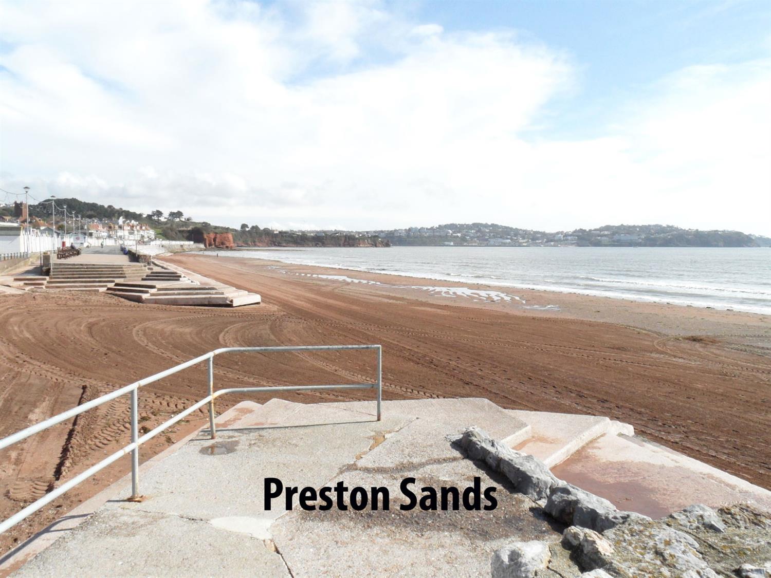 Flat For Sale In Colin Road Preston Paignton TQ3 2NQ Williams Hedge flat-for-sale-in-colin-road-preston-paignton-tq3-2nq-williams-hedge